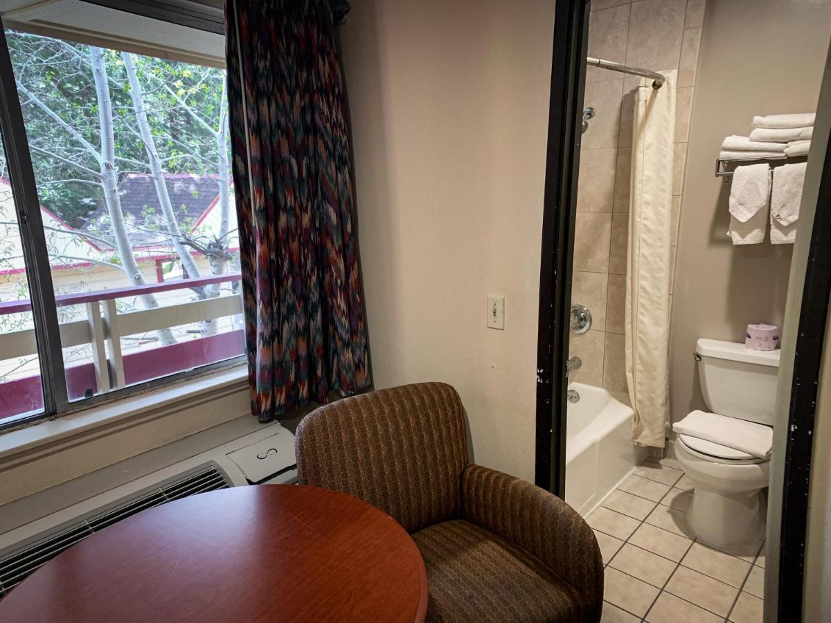 Ventura Grand Inn Mammoth Lakes Exterior photo