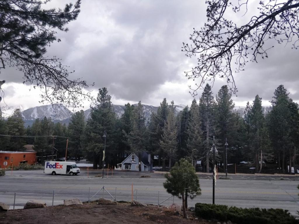 Ventura Grand Inn Mammoth Lakes Exterior photo